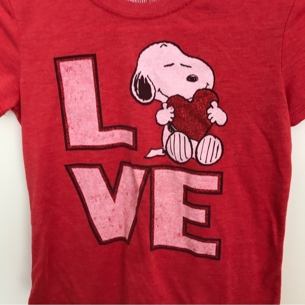 3/$15 peanuts kids snoopy heart graphic shirt